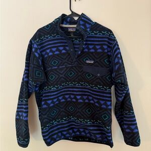 Patagonia Men’s Navy & Black Geometric Fleece Snap Pullover